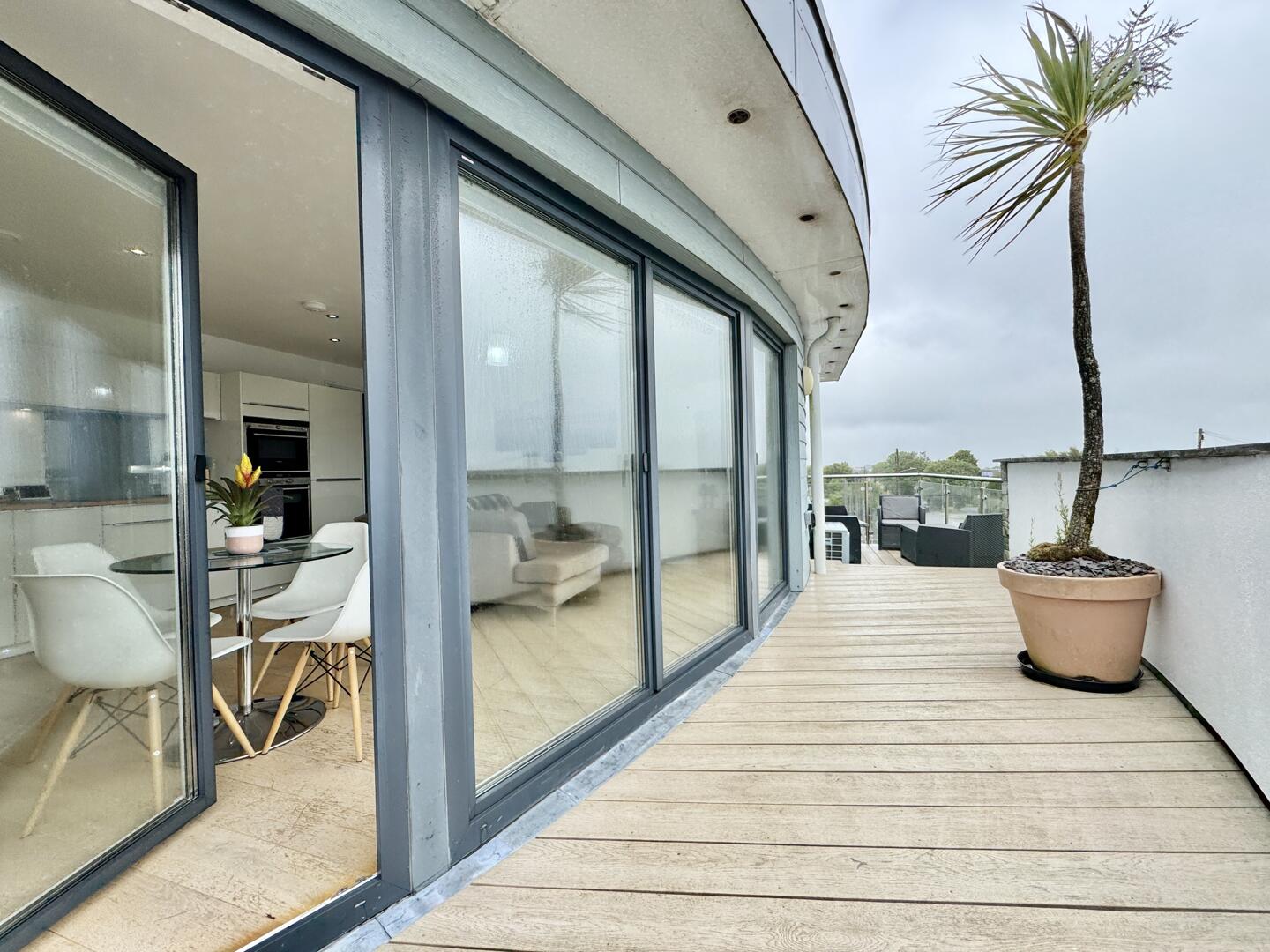 2 bed property in Chyvelah Road, Truro
